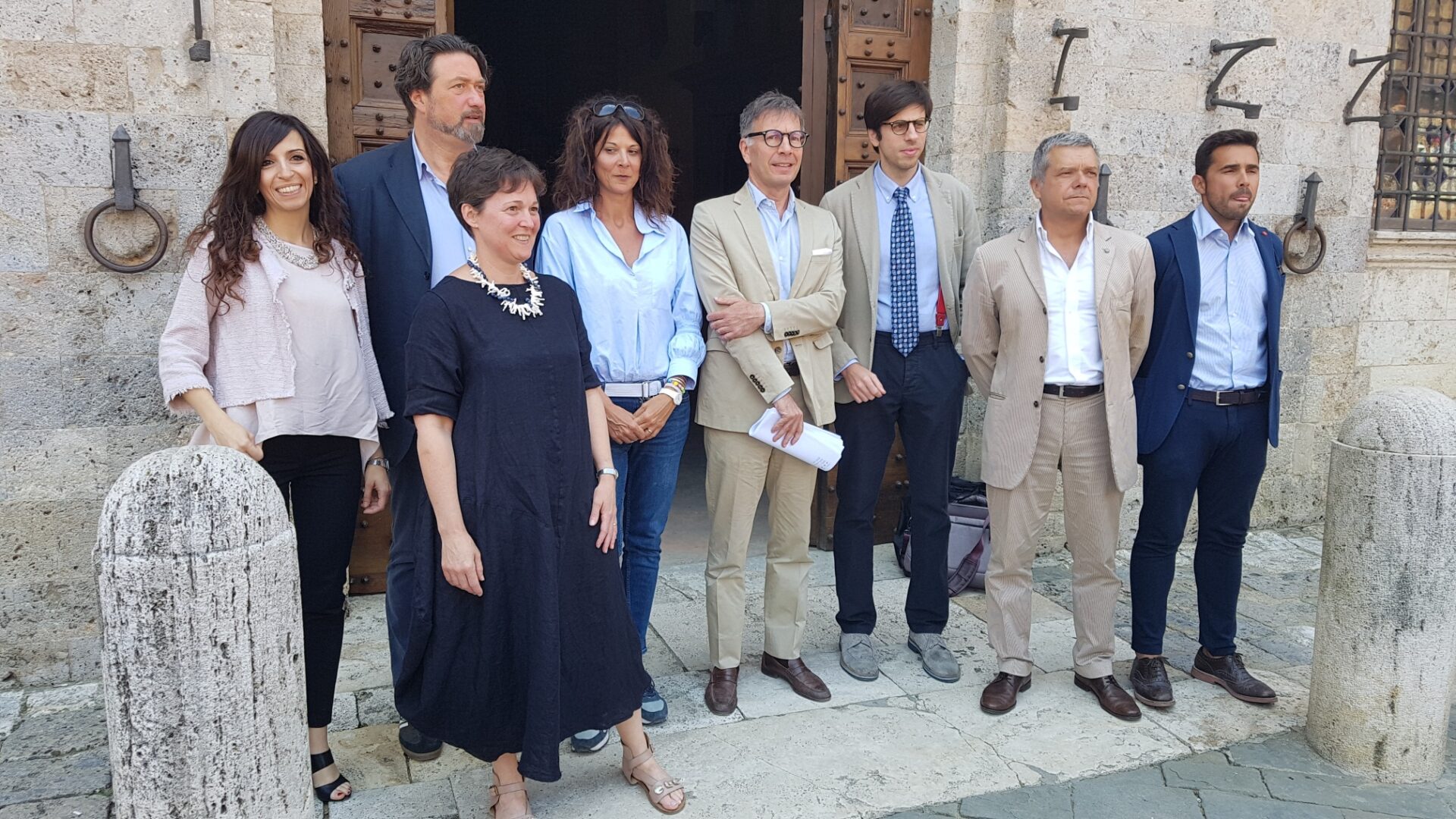 Dimissioni accettate. Siena, il sindaco De Mossi cerca la sostituta di Cardin. S’infittisce il giallo delle lettere