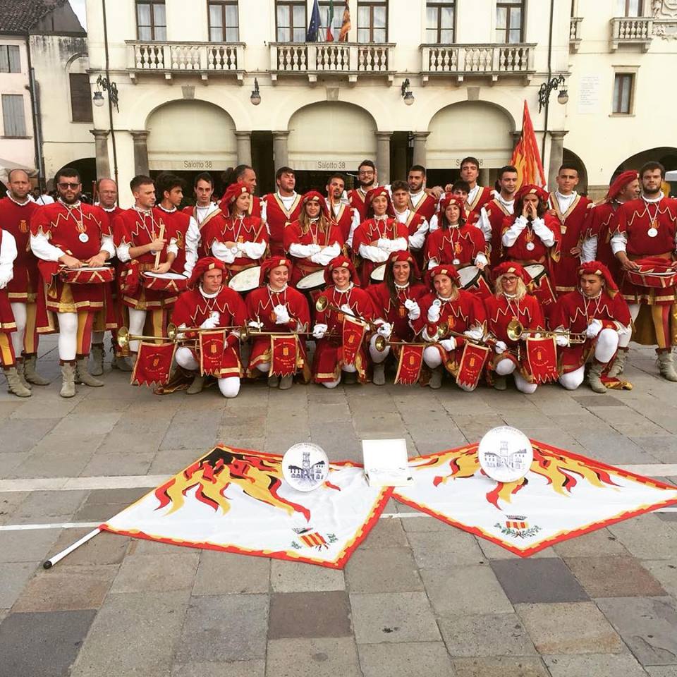 Sbandieratori San Quirico, successi ai campionati Fisb. Vincono la ‘Grande Squadra’. Sindaco Agnelli: «Orgogliosi di voi»