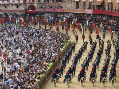 Corteo Storico Palio di Siena: parte l’iter per il rinnovo dei costumi. Fabio: Simboli di eccellenza da raccontare