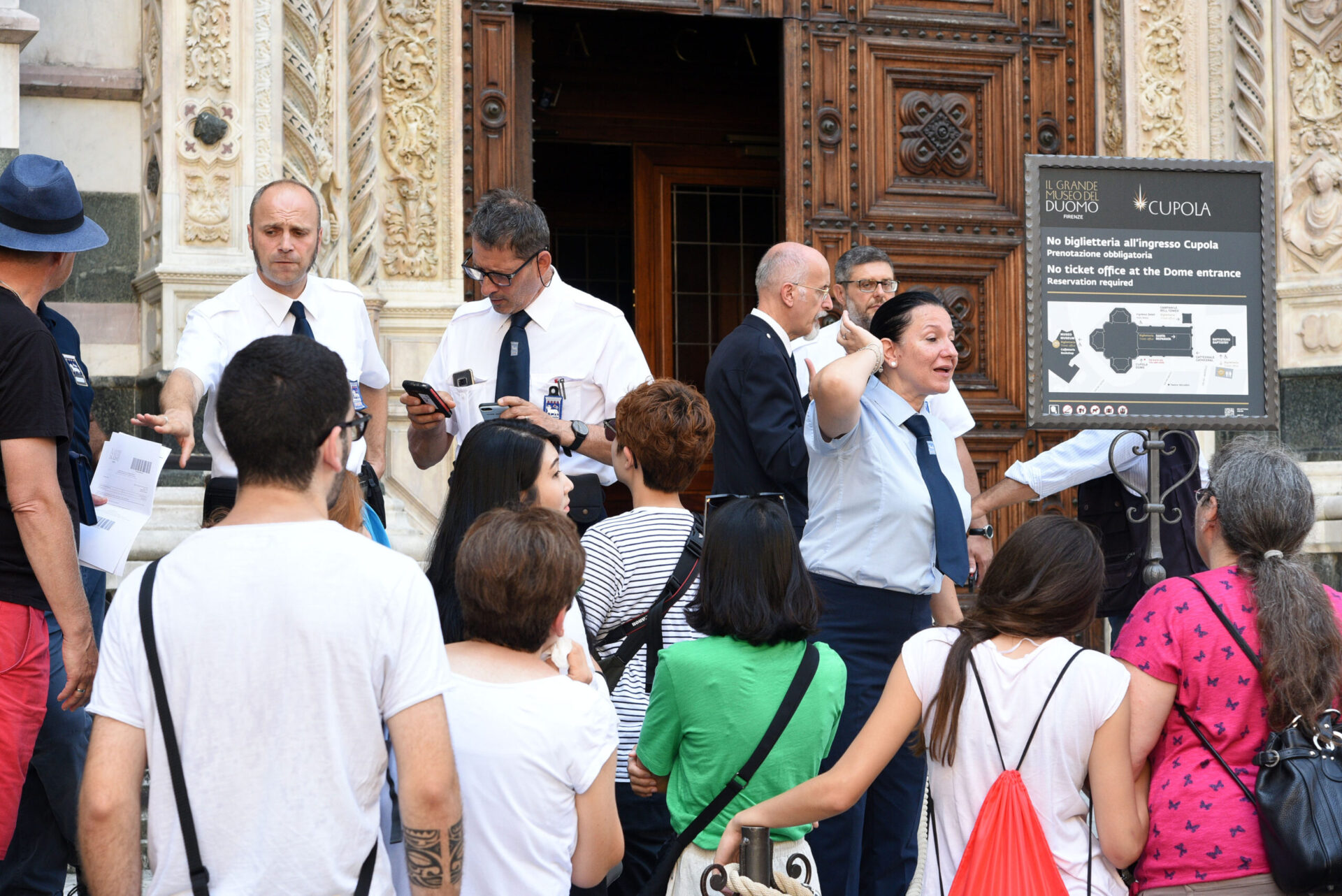 Verifiche a tappeto. Controlli all’ingresso della Cupola del Brunelleschi, riscontrate numerose irregolarità