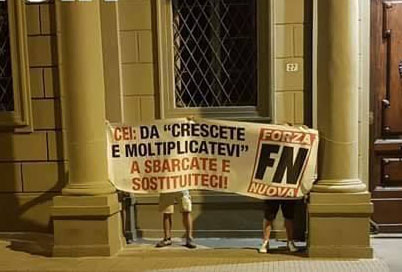 Contro Cei e accoglienza. Striscione di Forza Nuova sulla porta della Diocesi