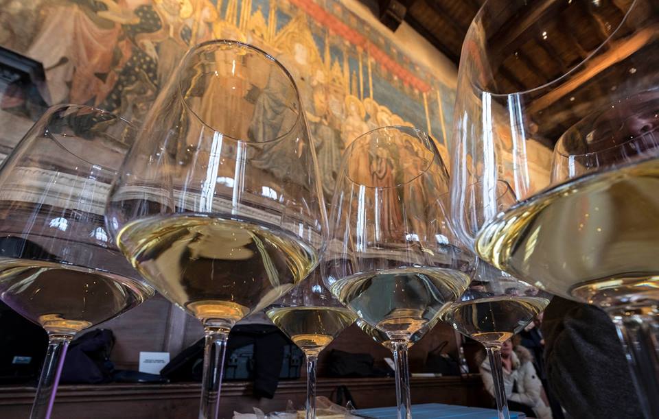 Festa in Rocca. Vernaccia in Calici di Stelle, wine lovers e turisti accolti da 21 produttori