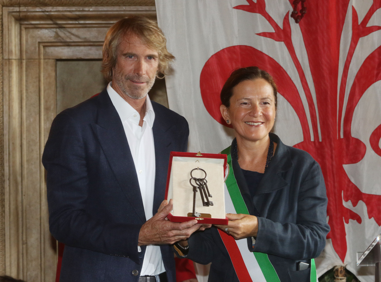 Cittadino onorario. ‘Chiavi della città’ al regista di “Six Underground” Michael Bay