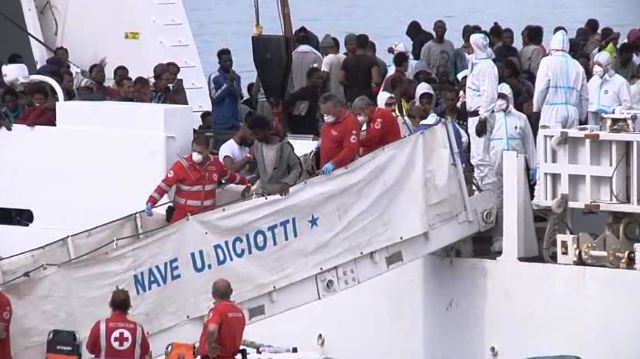 Allontanamento volontario. Migranti, irreperibili 2 eritrei della Diciotti accolti a Firenze