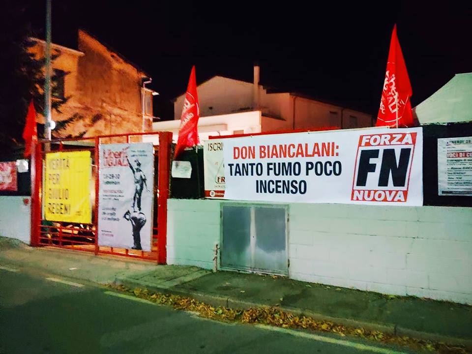 Messaggio al parroco. Nel pisano uno striscione di Forza Nuova contro Don Biancalani
