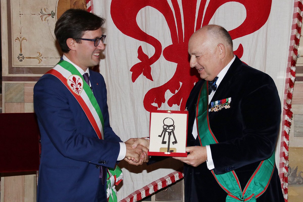 Chiavi della città a Moshe Kantor. Il collezionista ringrazia e annuncia la mostra di Chagall