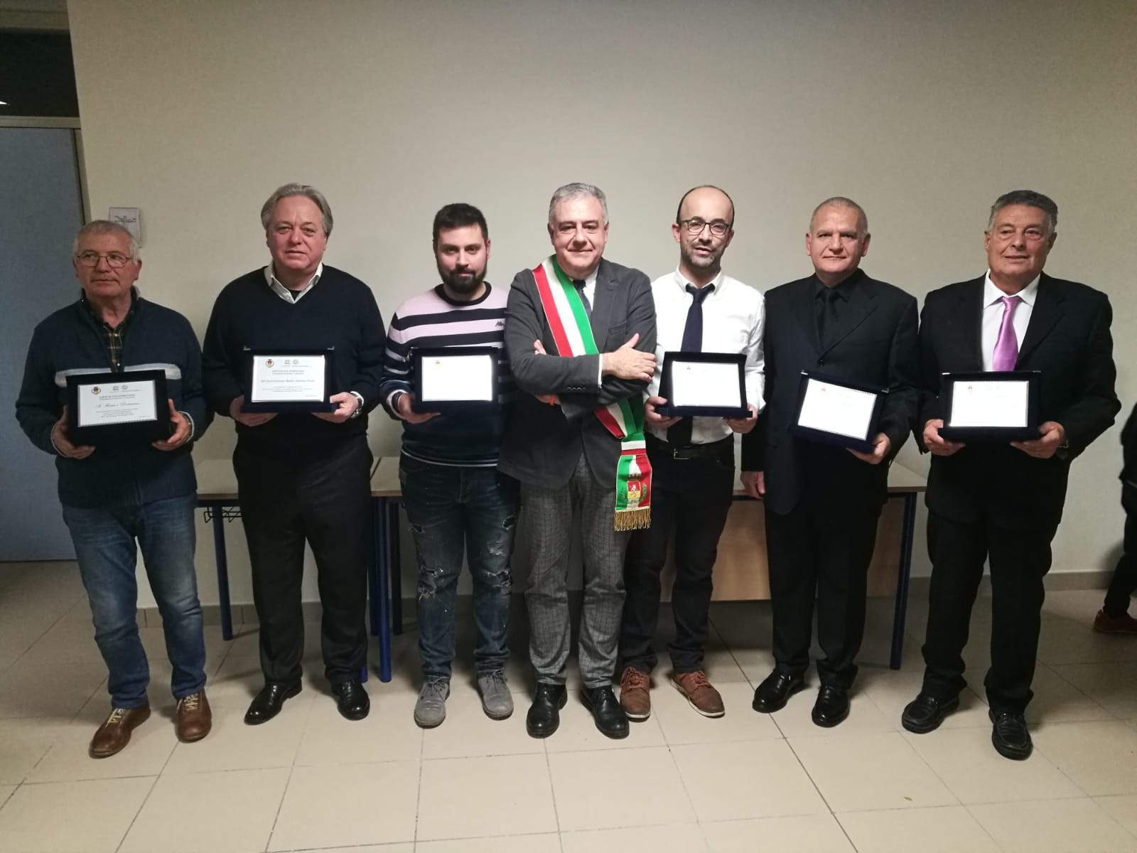 Targhe di riconoscimento a chi si è distinto per il bene della comunità