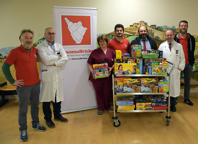 Regalo di Natale. 80 scatole di costruzioni per i piccoli pazienti, colori e allegria in dono da ToscanaBricks
