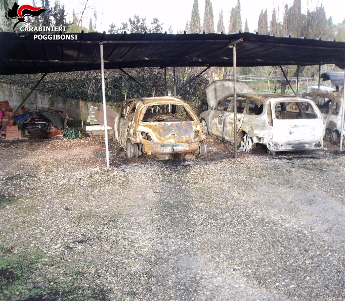 Business dei rifiuti. Atti intimidatori e incendio ai danni della dipendente che passa alla concorrenza, 2 arresti