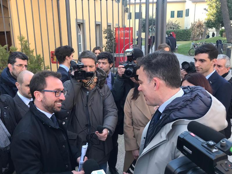 In carcere chi delinque. Il sindaco di Pisa Conti consegna dossier reati a ministro Bonafede