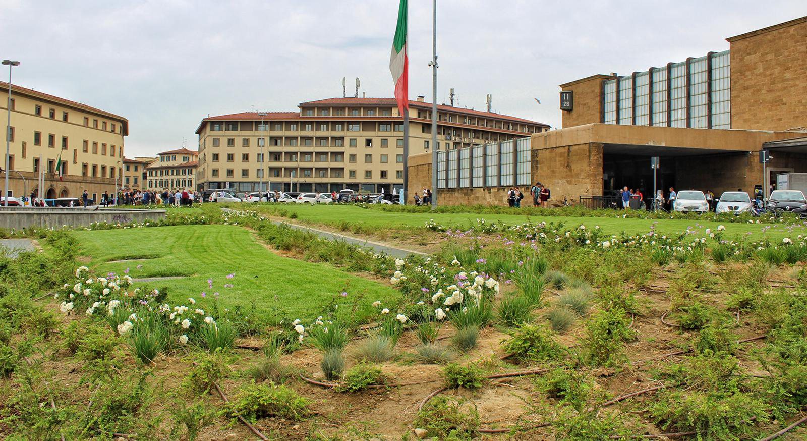 Adotta un’aiuola. Nuovo bando per la cura del verde pubblico, 11 le aree interessate