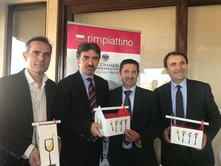 Contro lo spreco alimentare. 40 ristoranti aderiscono al Rimpiattino, avanzi di vino e cibo si possono portare a casa