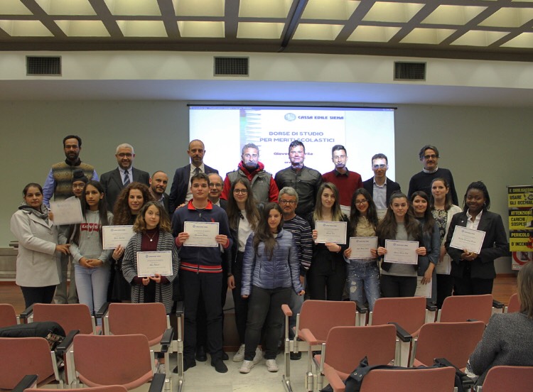 Un premio all’eccellenza. Cassa Edile di Siena, 130 borse di studio per i figli meritevoli degli iscritti