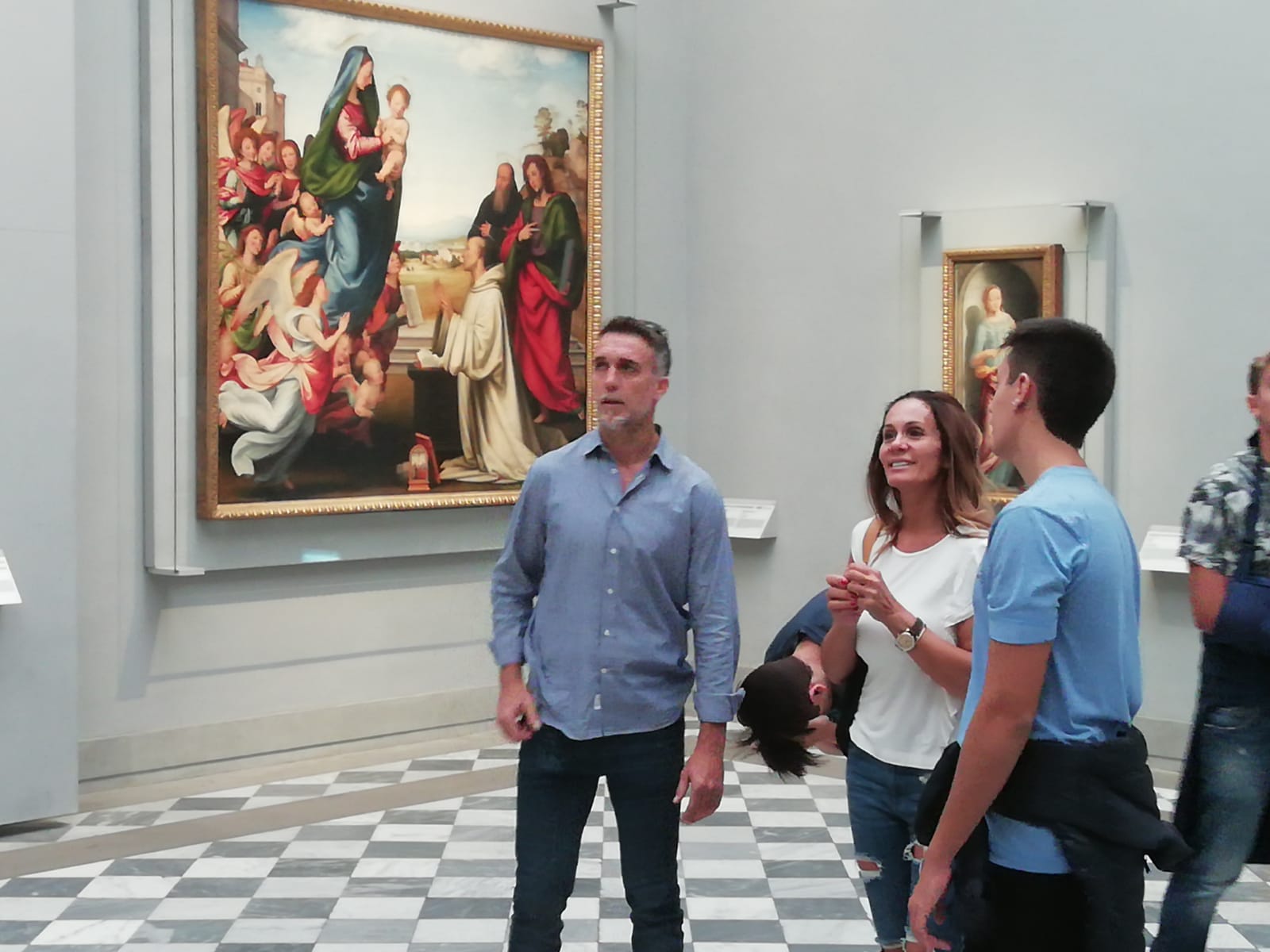 Rapito dall’arte. Batistuta turista agli Uffizi: «Firenze è la mia seconda casa»
