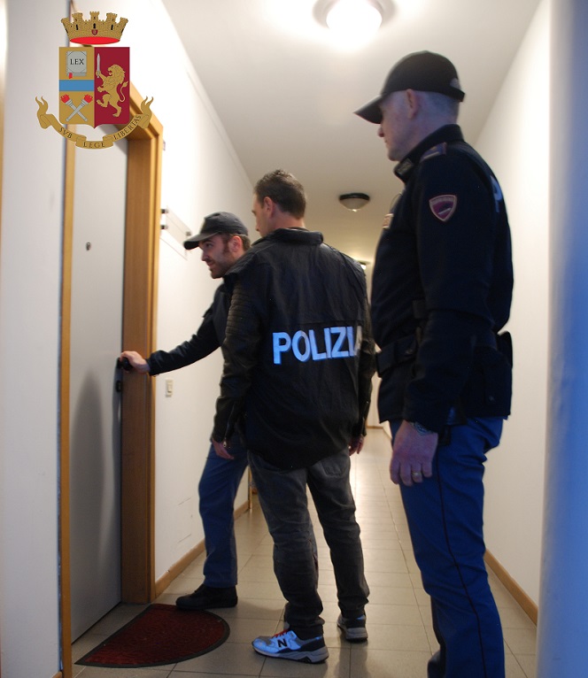 Sfruttamento della prostituzione. Siena, agenti si fingono clienti e smascherano coppia cinese