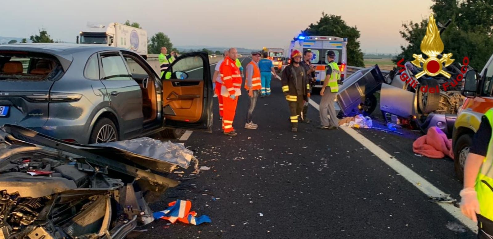 Doppio incidente. Mortale in autostrada, un uomo perde la vita in carambola tra auto