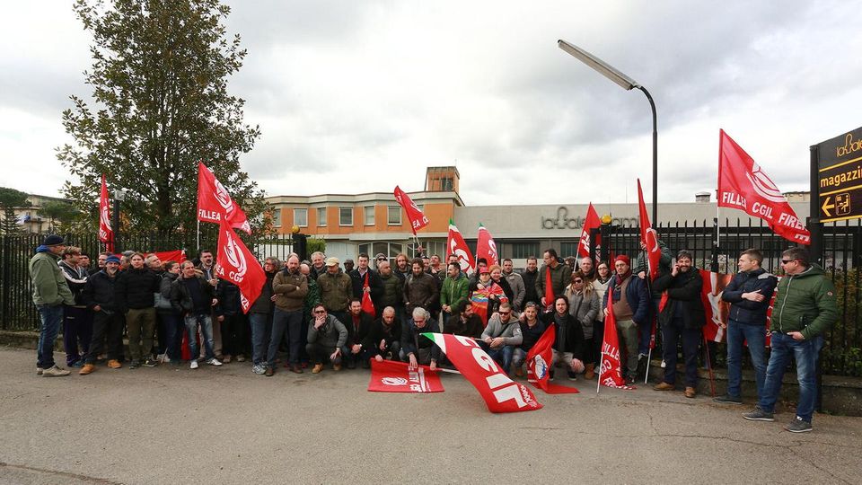 La fabbrica chiude. Castelfiorentino, la Falegnami licenzia tutti. Fillea Cgil: «Dopo anni di sacrifici pugno in faccia ai lavoratori»