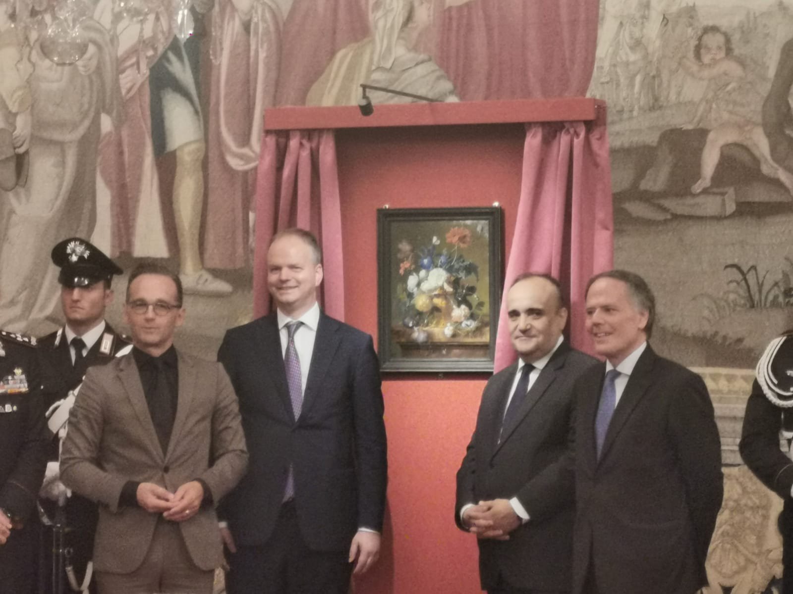 Restituzione e mostra speciale. Il Vaso di fiori esposto per 4 mesi nella Galleria Palatina