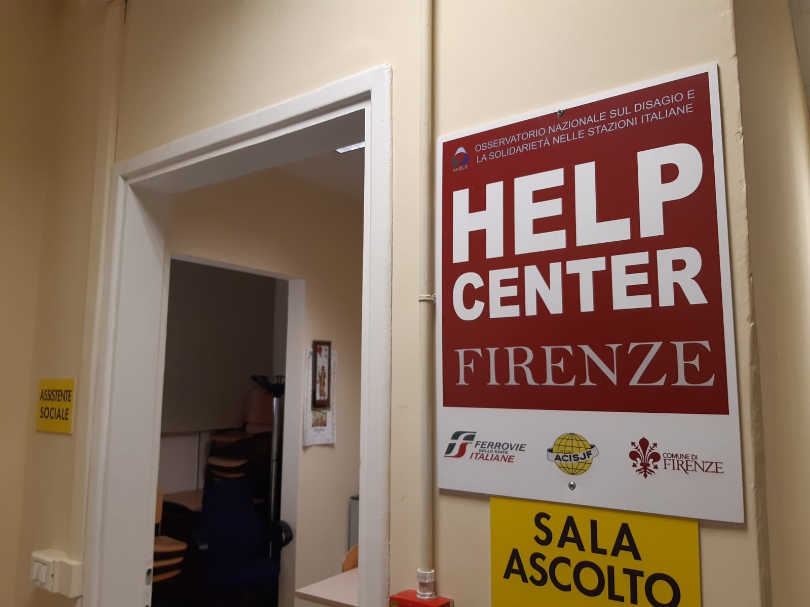 Assistenza a chi è in difficoltà. Firenze, alla stazione di Santa Maria Novella inaugurato l’Help center