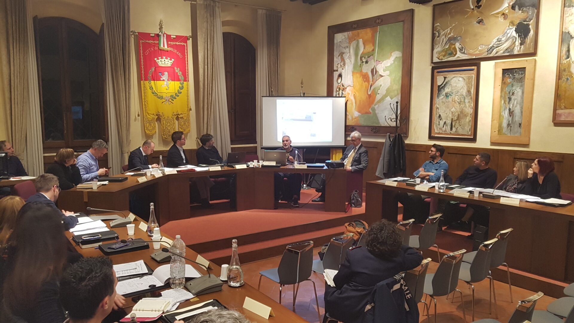 San Gimignano, verso la raccolta rifiuti con contenitori ad accesso controllato. Focus in Consiglio Comunale