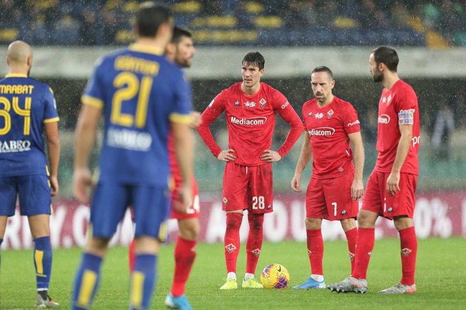 Fiorentina, è notte fonda. Seconda sconfitta di fila per i viola, i tifosi contestano la squadra