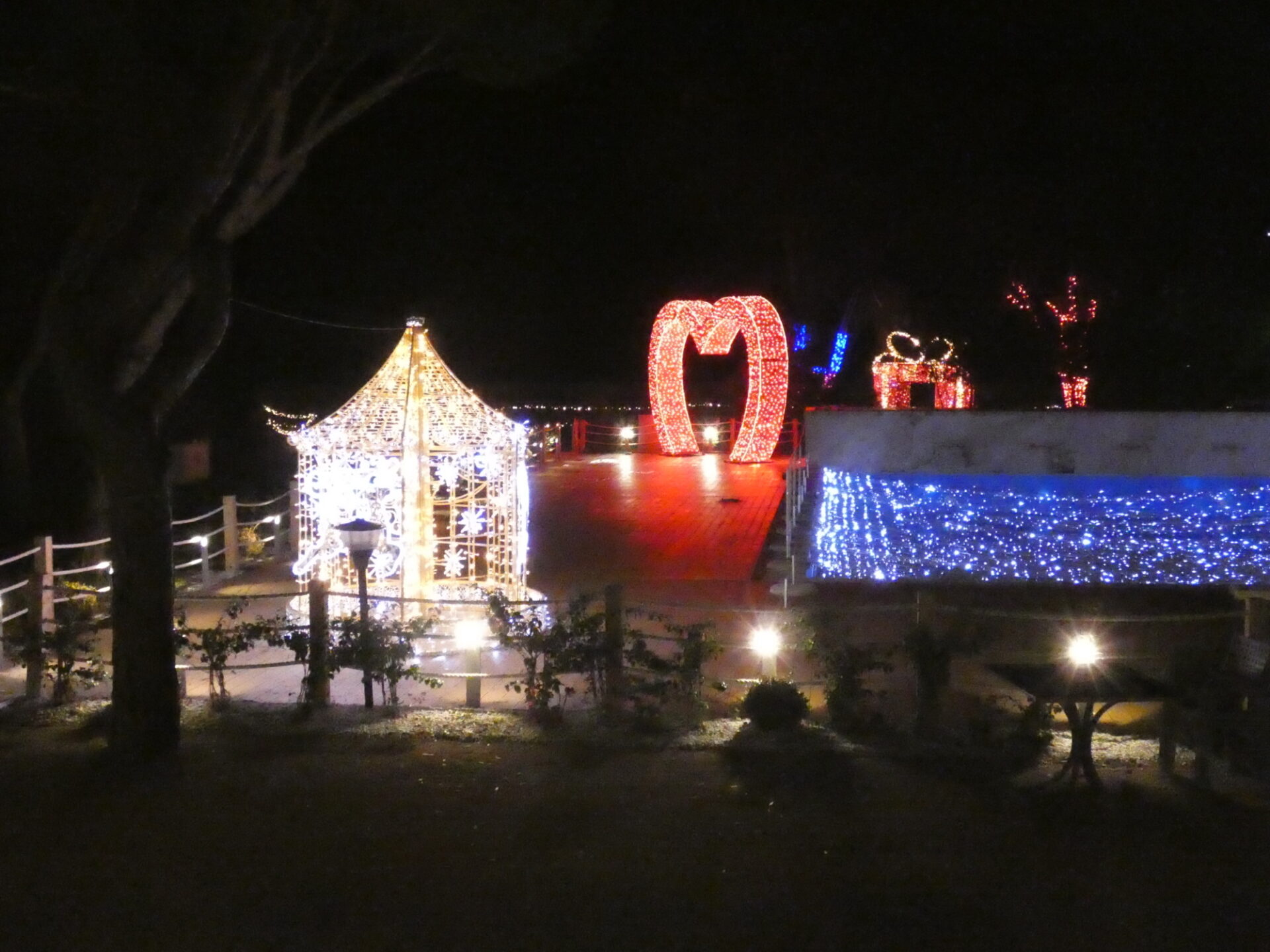 Incantolandia. In Maremma il primo parco emozionale di luminarie in Europa