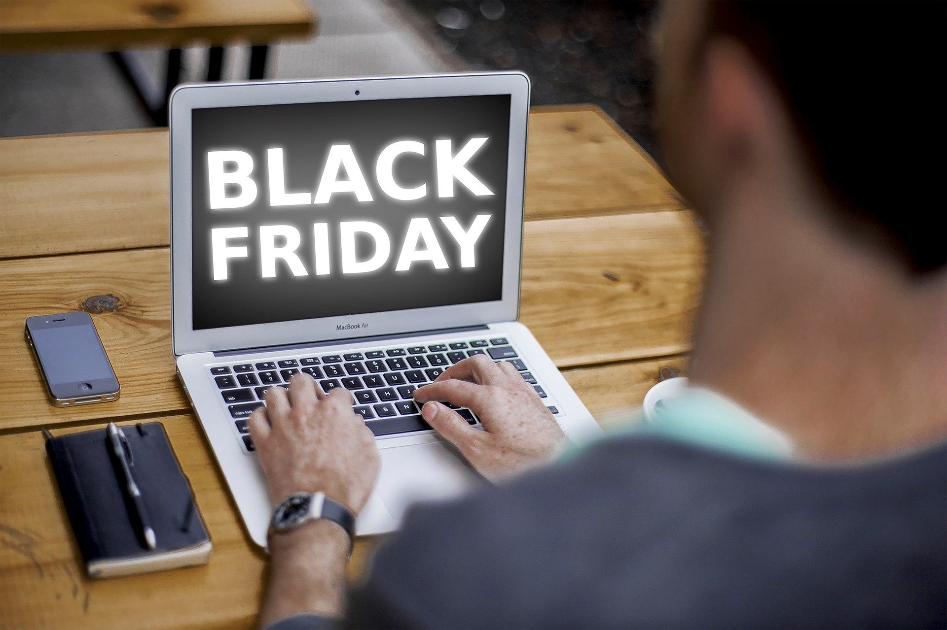 Black Friday e Cyber Monday per un toscano su due. In 2 milioni pronti a fare acquisti