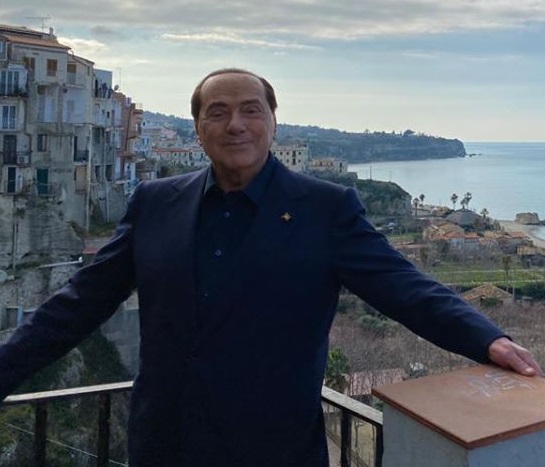 Ruby Ter. Sentenza slitta a gennaio, Berlusconi pronto a «dichiarazioni spontanee»