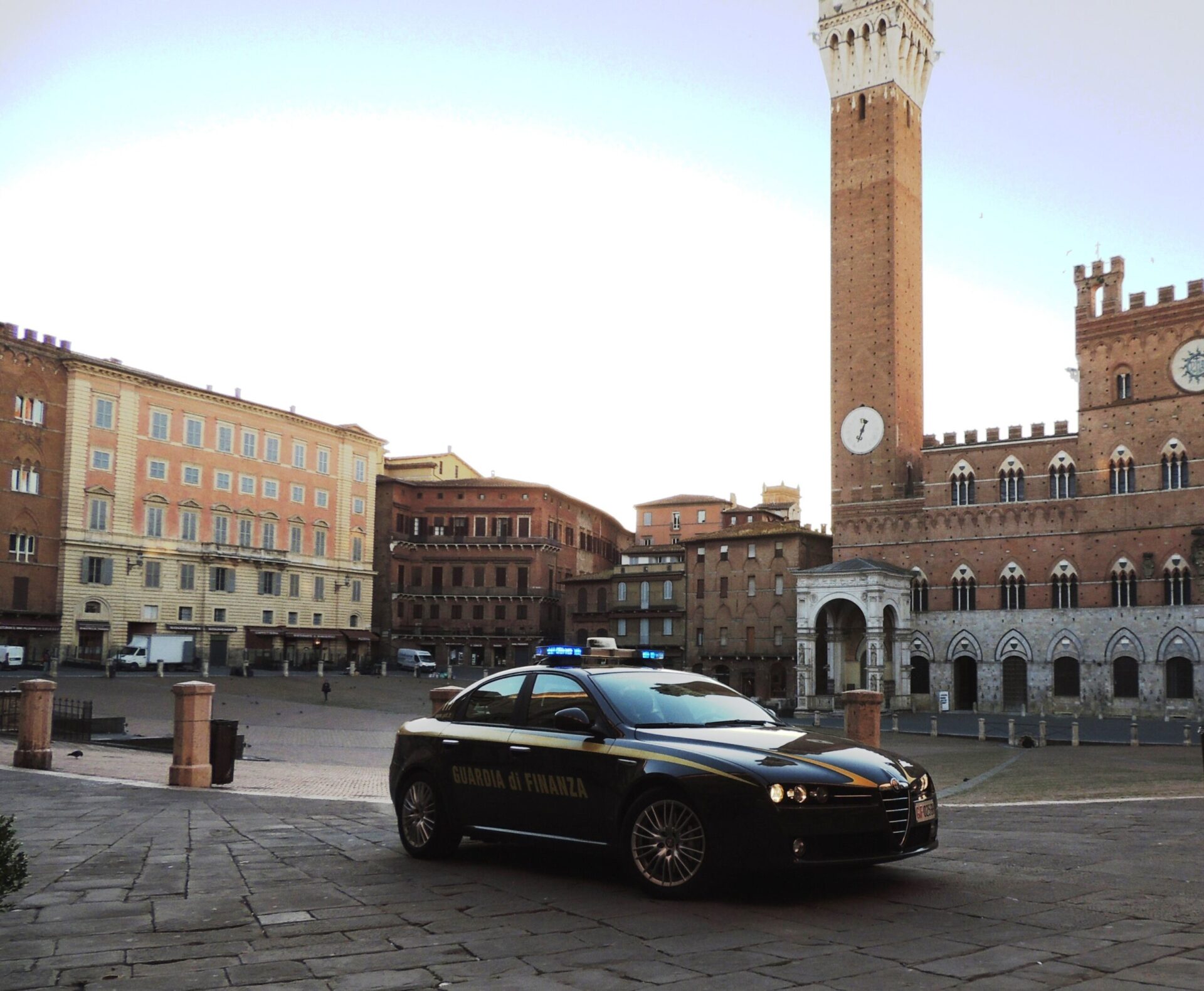 Coronavirus. Ignorano divieto legato all’emergenza, coppia di turisti denunciata a Siena