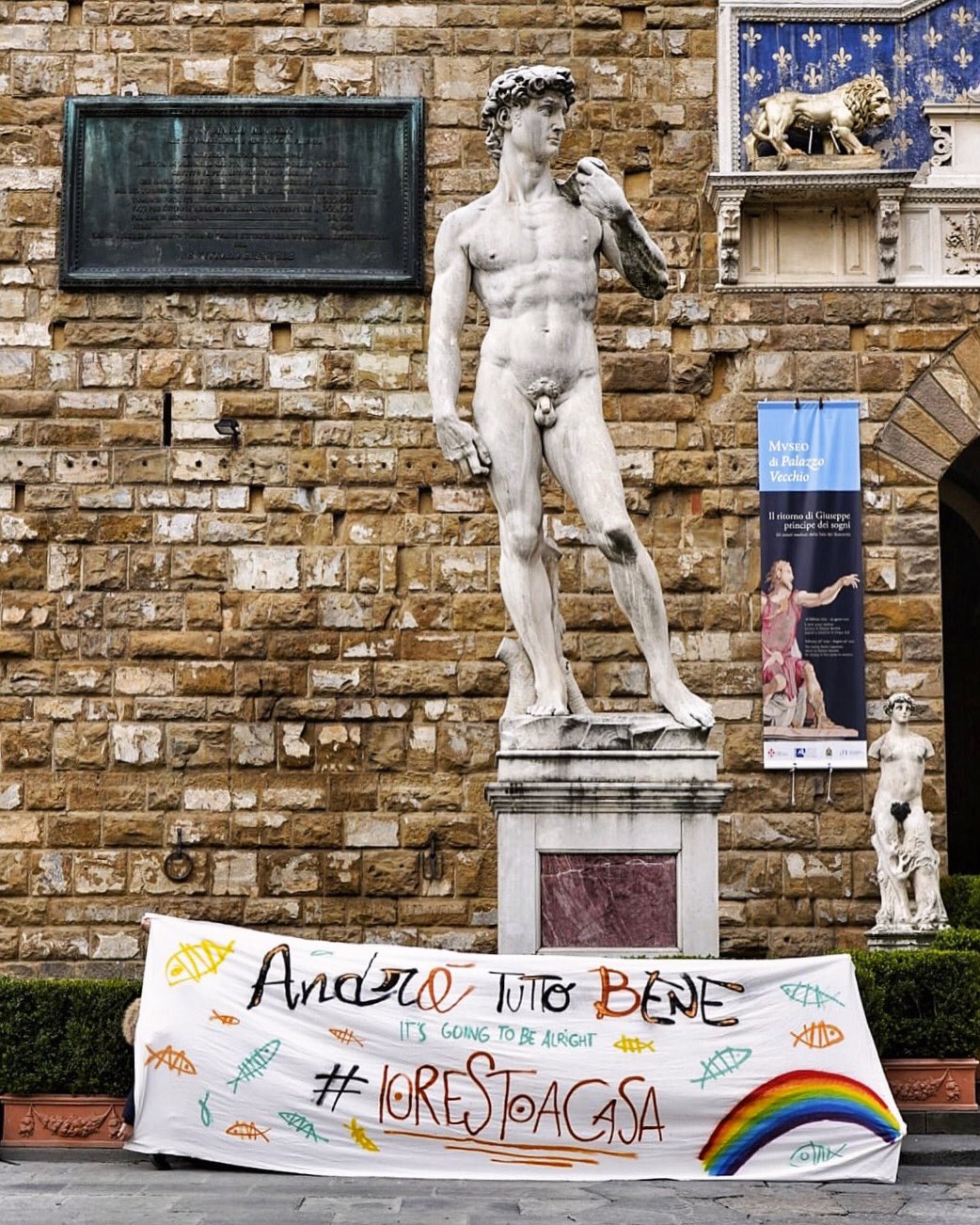 «Cara Firenze, andrà tutto bene». Coronavirus, il post del sindaco per la città