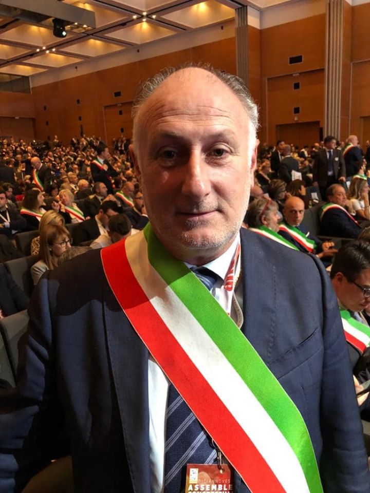 Coronavirus. Positivo il sindaco di Montignoso, chiuso il Comune