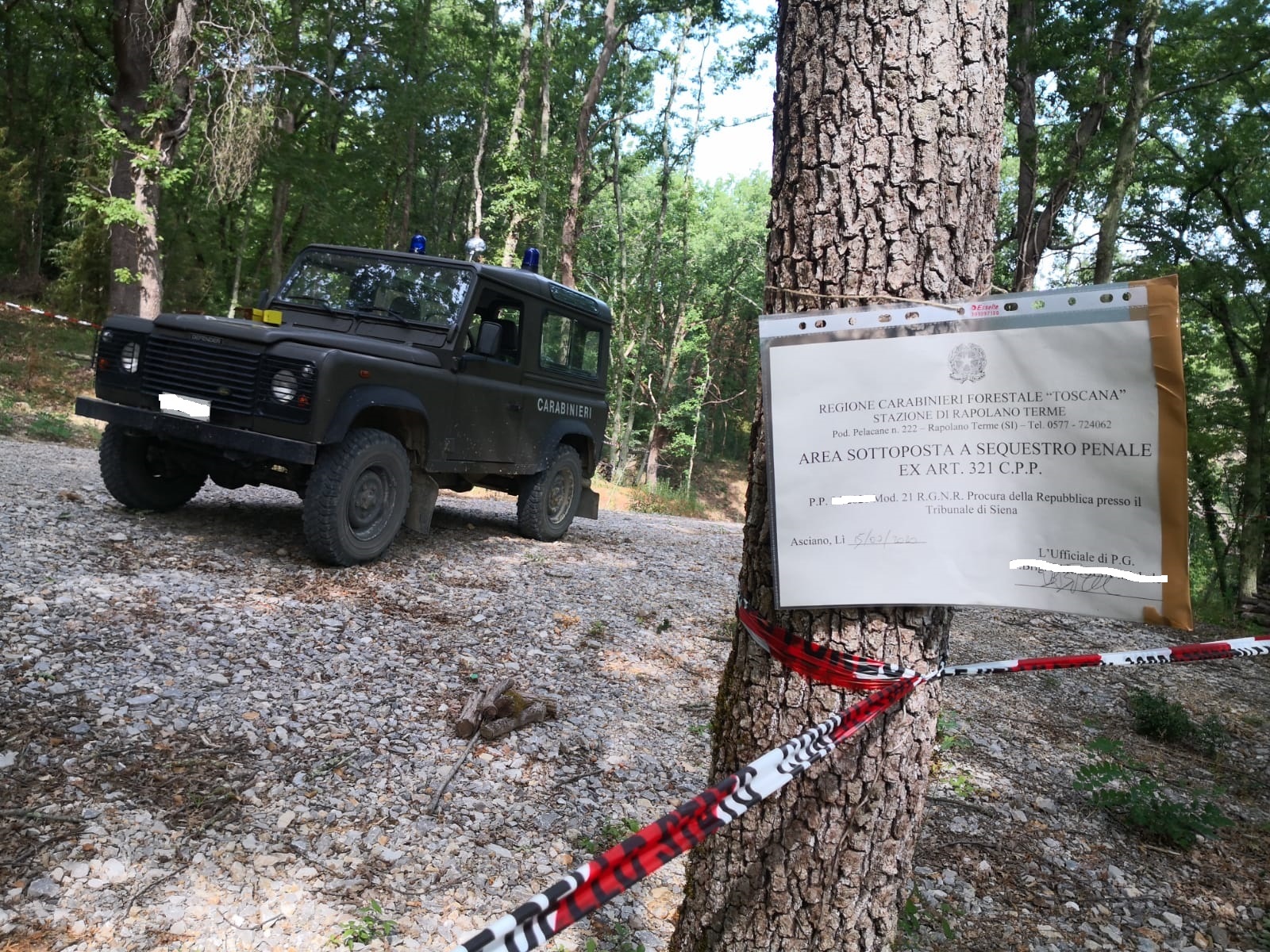 Sequestro preventivo. Abitazione abusiva scoperta nel bosco, denunciato il proprietario dei terreni