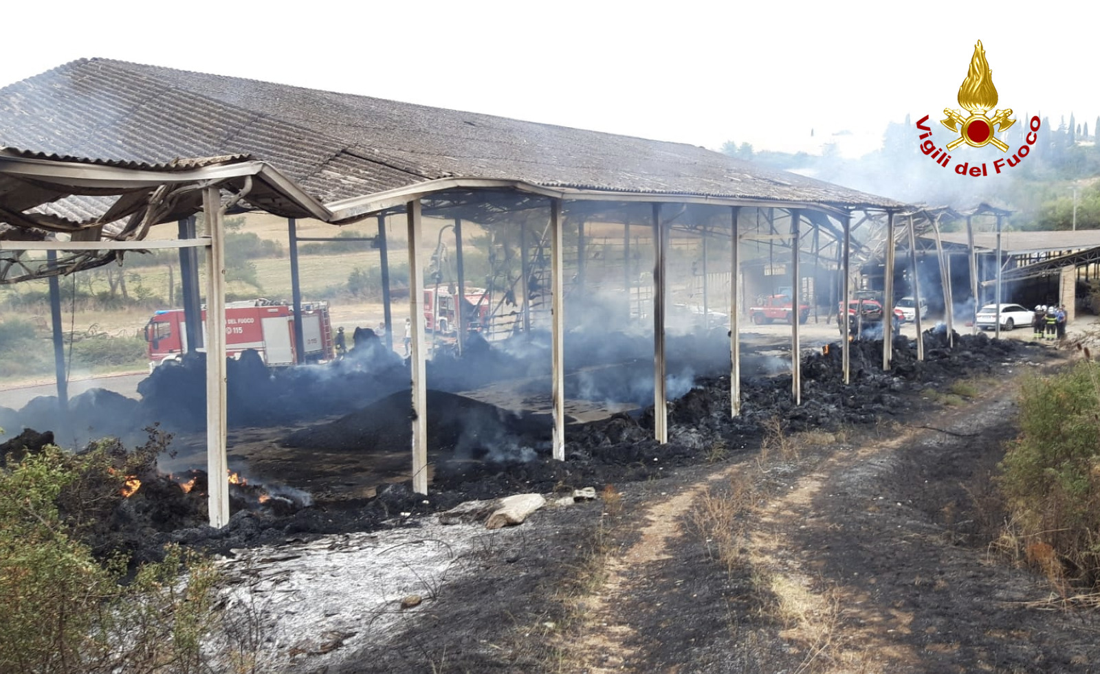 Incendio a Suvignano. 800mila euro di danni, Procura di Siena apre un’inchiesta. Ipotesi rogo doloso