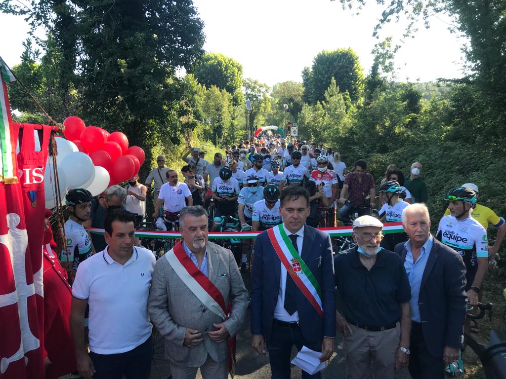 Taglio del nastro. A Pisa inaugurata la ciclopista del Trammino