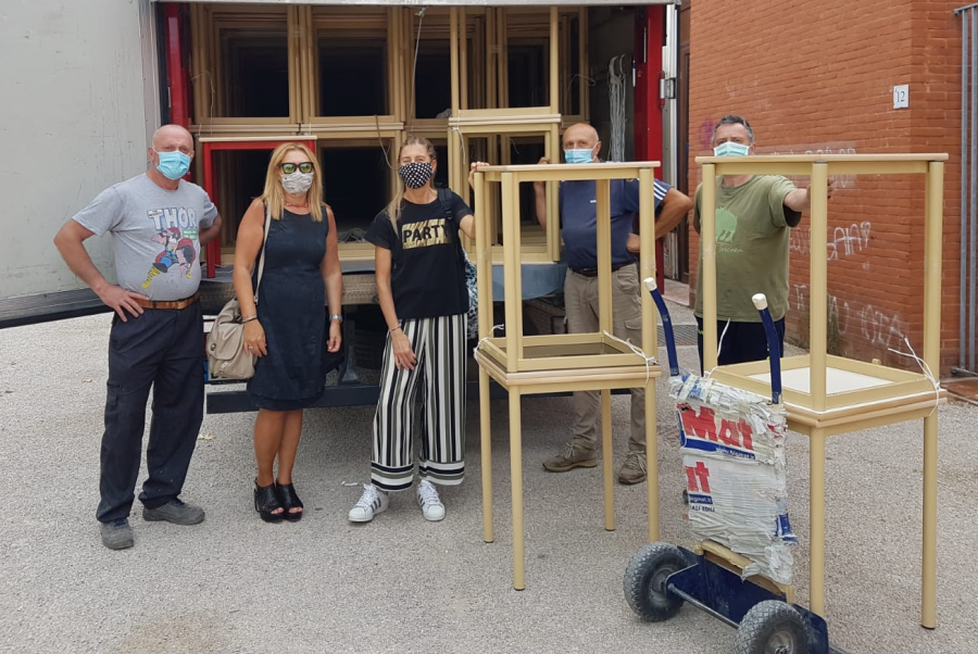 Coronavirus in Toscana. Livorno, il Comune ha consegnato 350 banchi monoposto alle scuole