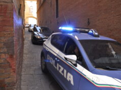 Denunciati tredici minorenne nel senese vicini all’estrema destra: sequestrato anche materiale pedopornografico Digos in azione contro tre giovani residenti nel Senese