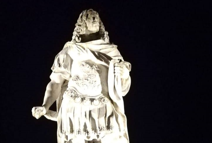 Si accendono le luci sugli Horti Leonini. Serata di gala per la nuova illuminazione