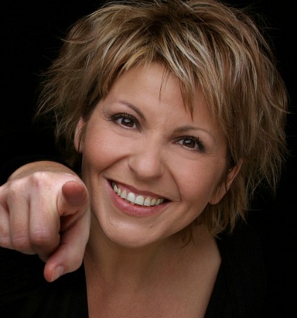 “Quel giorno che acchiappai una stella”. Daniela Morozzi in scena a “Utopia del Buongusto”