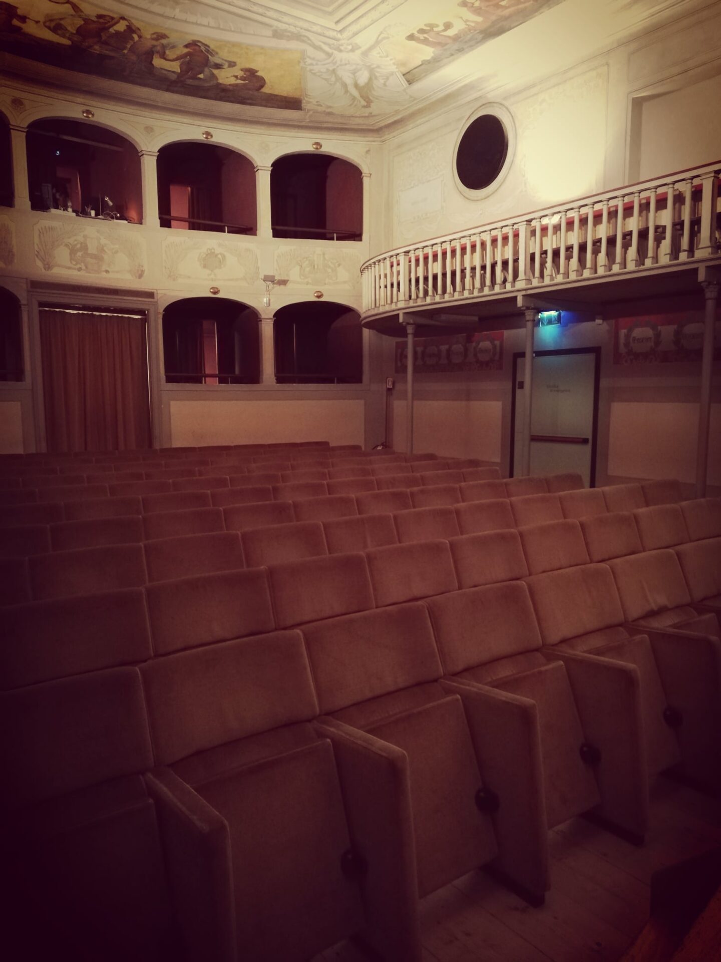 L’appello. «Senza sede e a rischio chiusura». Da Maraini a Allende a difesa del Teatro delle Donne