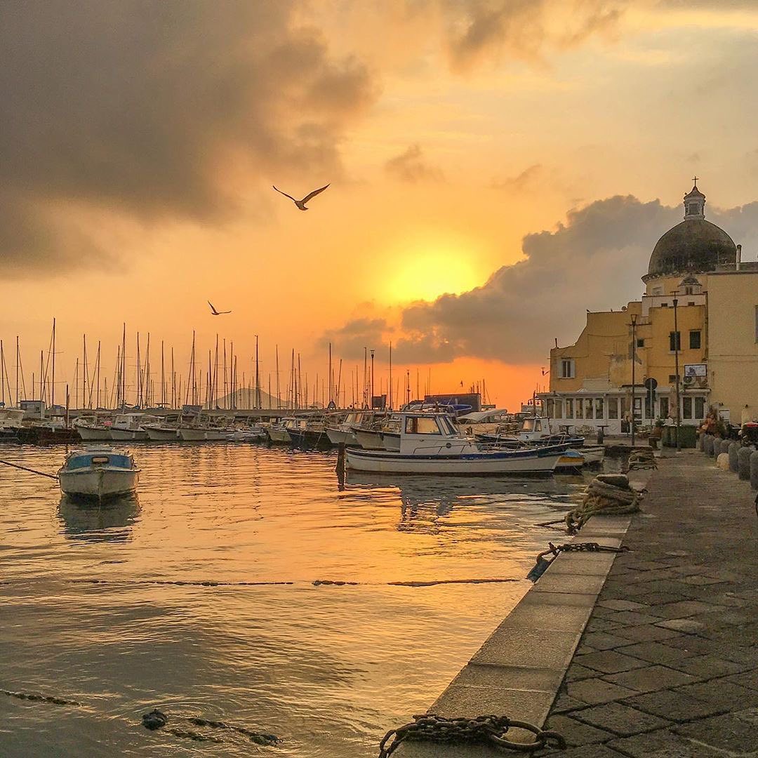 La proclamazione. Sarà Procida la Capitale italiana della cultura 2022. Volterra sconfitta