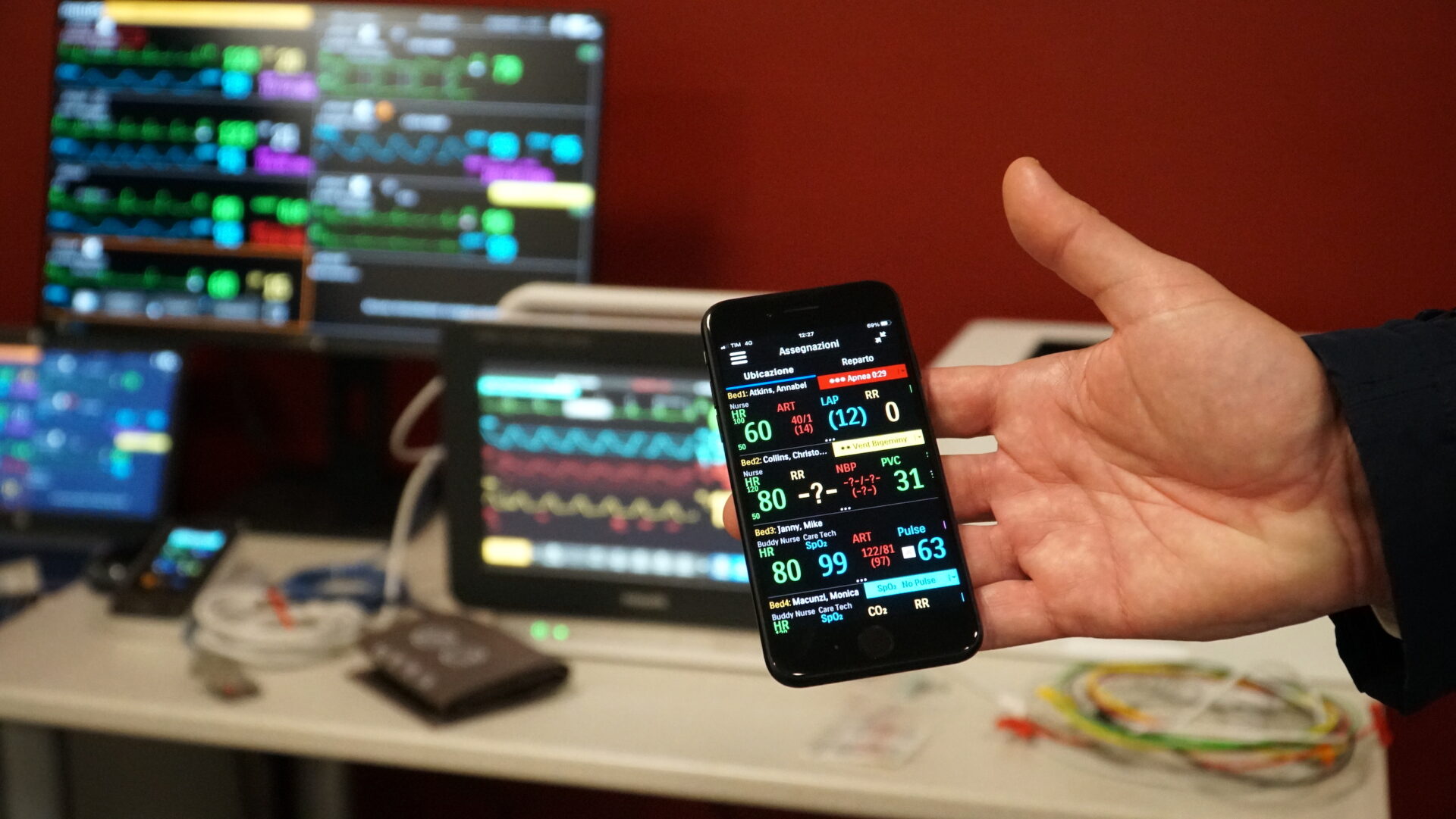 Coronavirus. Al Santa Maria Nuova arriva lo smartphone che monitora i pazienti