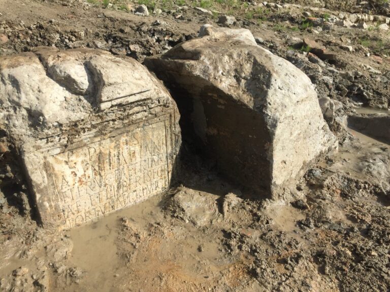 Santuario di età augustea e altari dedicati a Fortuna e Iside, eccezionale ritrovamento a San Casciano dei Bagni