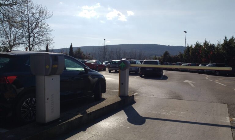 Parcheggi per residenti a San Gimignano, terminati i lavori per l’automazione degli ingressi