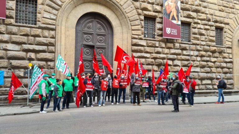 Giornate lavorate perse e mancati sostegni, i braccianti agricoli in piazza. Noi dimenticati dal decreto