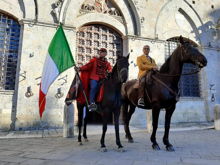 La staffetta garibaldina per i 160 anni dell’Unita’ d’Italia arriva a Siena