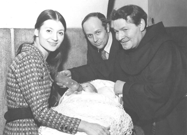 Una via per Carla Fracci a Chiusi della Verna, qui battezzò il figlio