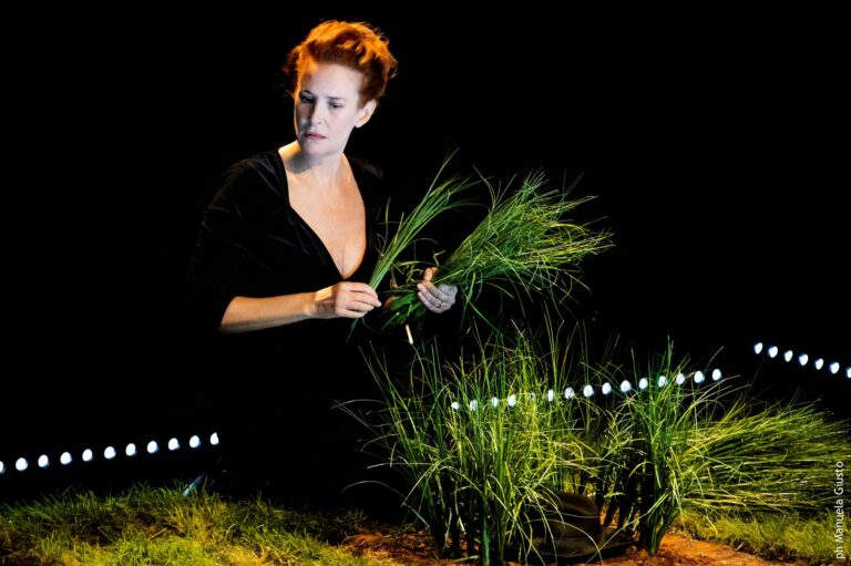 Lucrezia Lante della Rovere in scena a Poggibonsi con “L’uomo dal fiore in bocca”