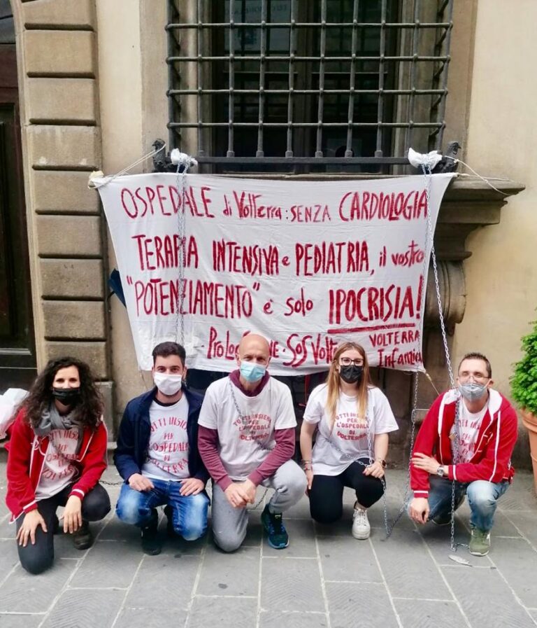 Presidio in catene a difesa gli ospedali periferici, delegati di Volterra e Massa Marittima: «Avanti finché non avremo avuto risultati concreti»