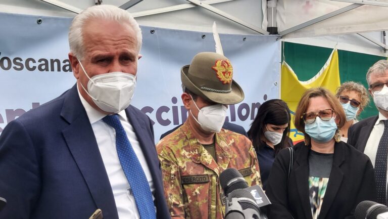 Giani: nuove regole sul Green Pass incoraggiano a vaccinarsi
