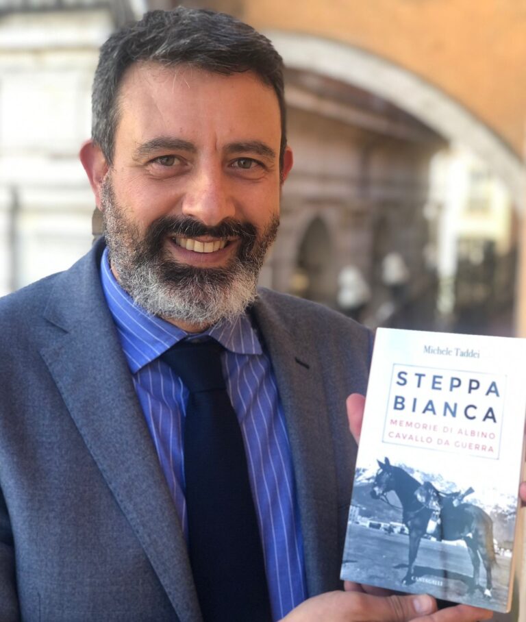 Le memorie del cavallo Albino diventano un libro. L’epopea del Savoia Cavalleria e l’omaggio ai caduti
